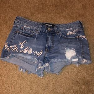 express floral detailing shorts